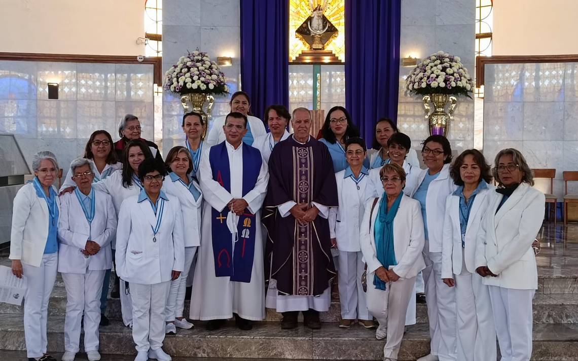 Cambio De Presidenta Local De La Asociación Virgen De La Medalla ...